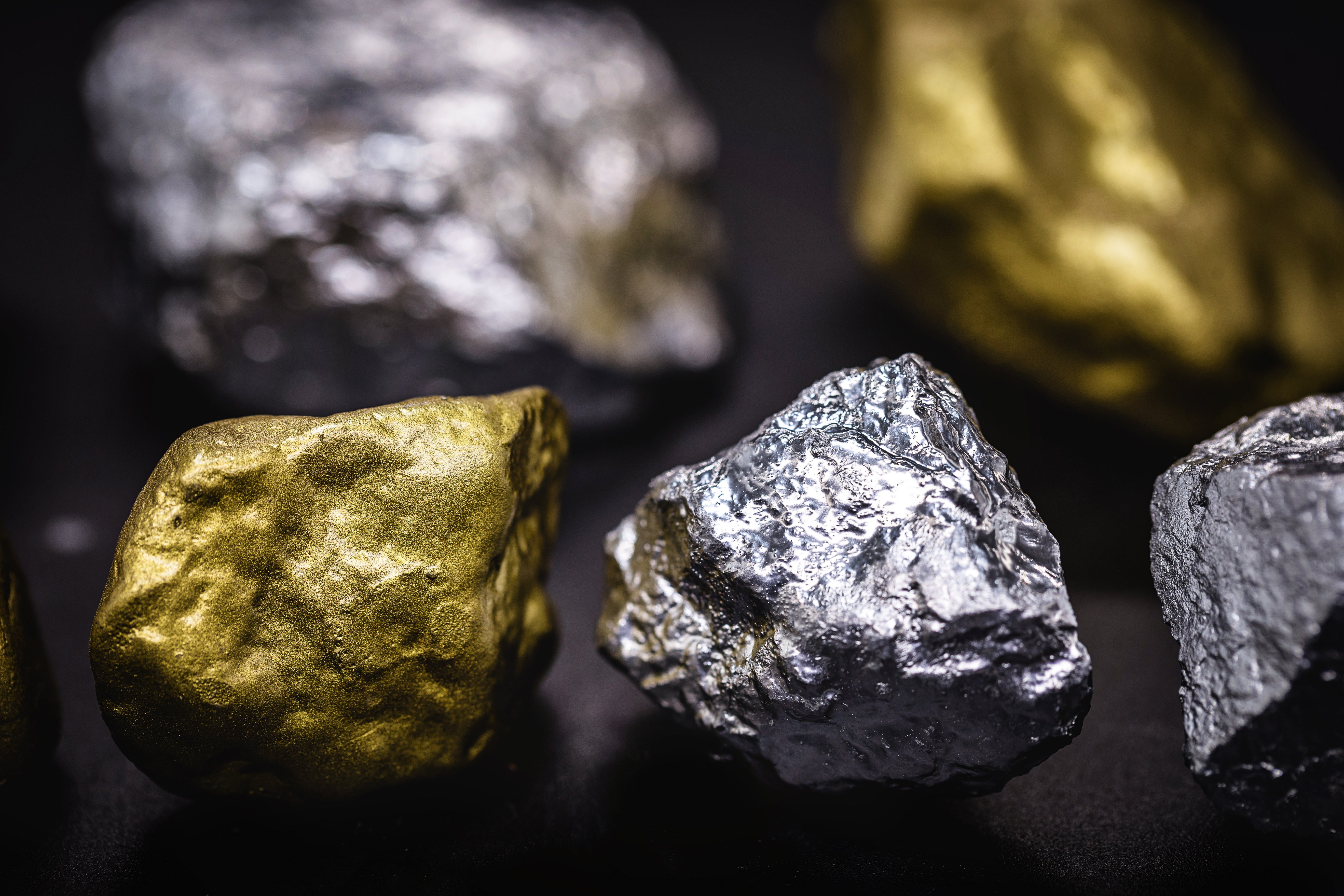 现货白银现货黄金(现货白银和现货黄金的关系)