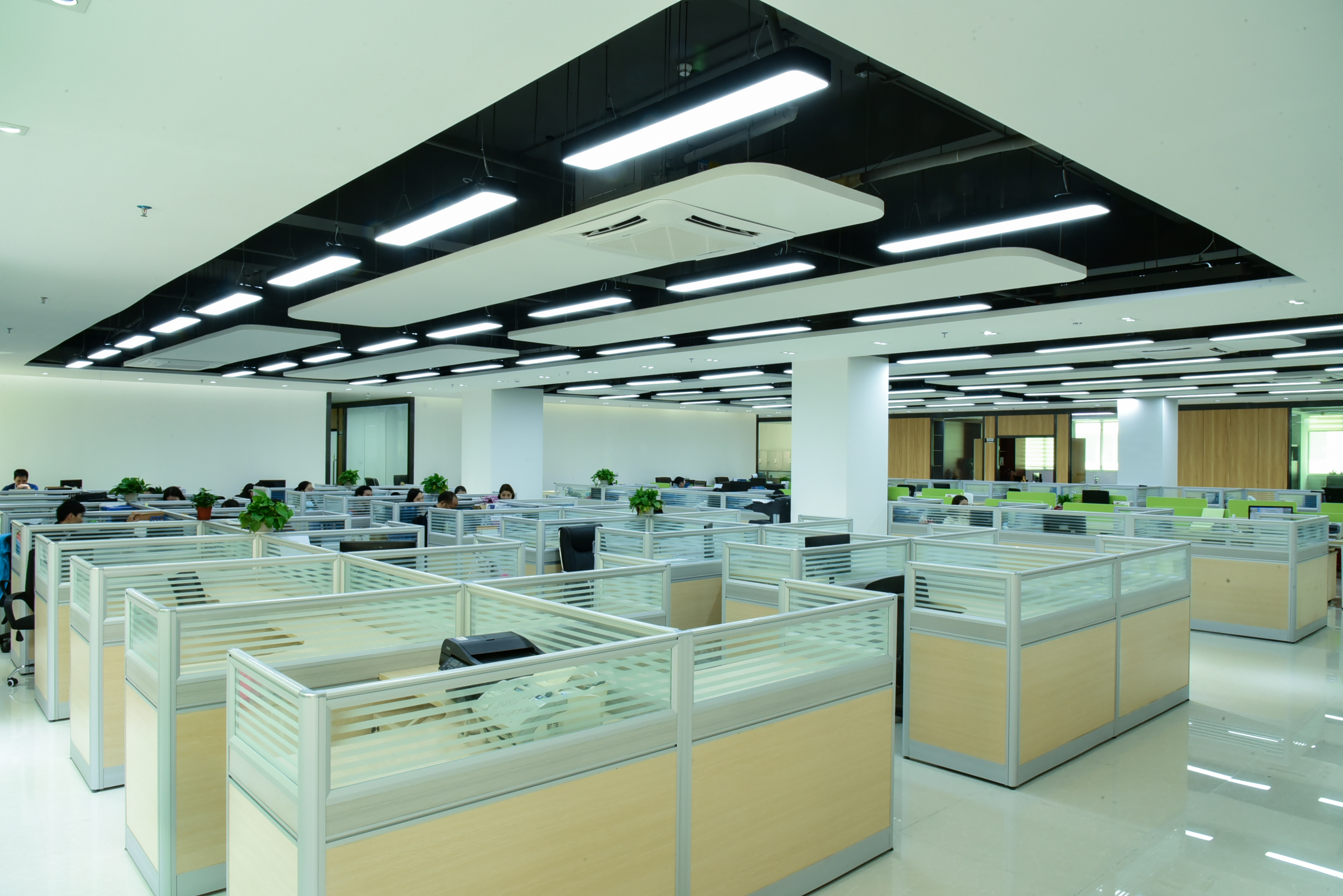 现货公司(现货公司以招聘为由实则招揽客户违法那些项目)