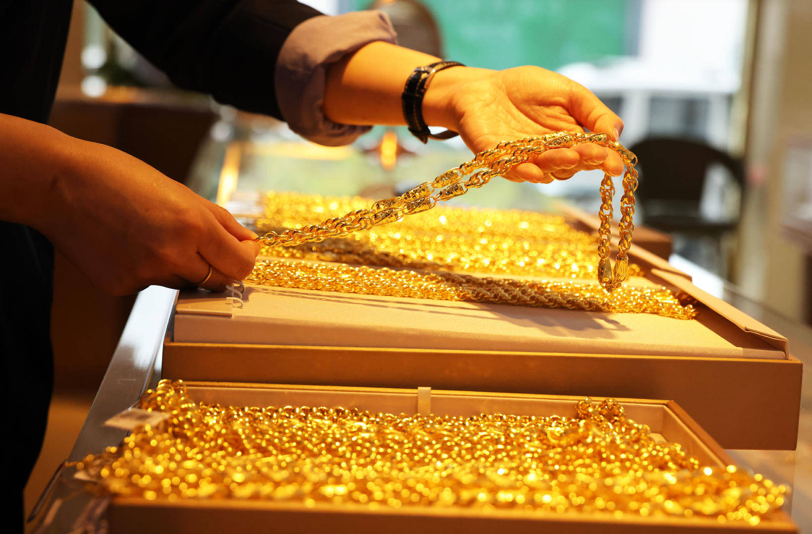 炒现货黄金(炒现货黄金看什么级别k线)